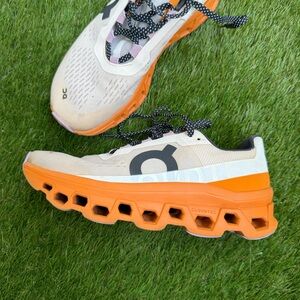 On Running Cloudmonster Women’s Running Shoes – Size US 8.5 / EU 40